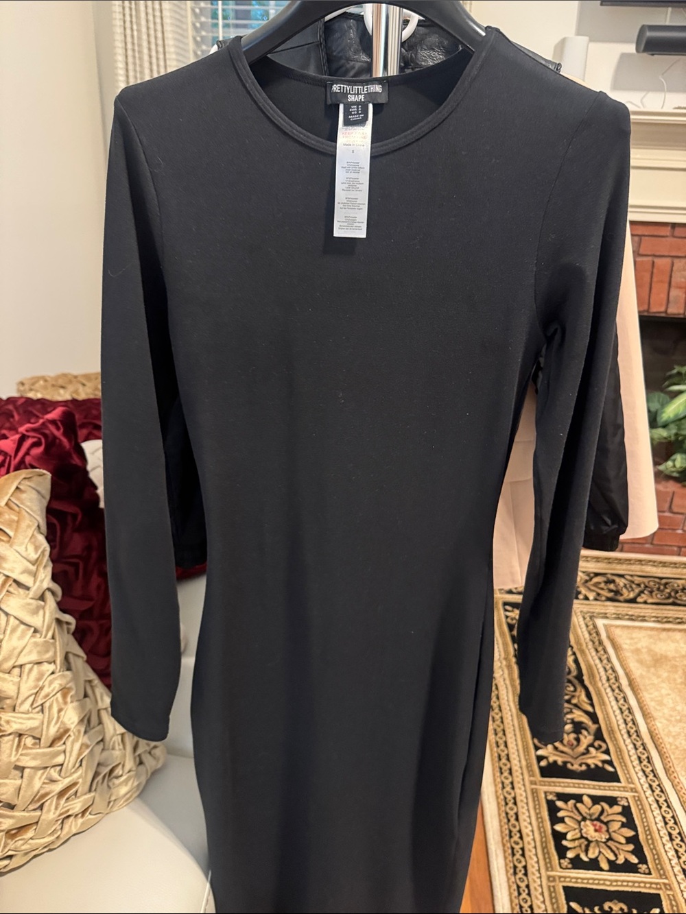 Pretty Little Thing dress
